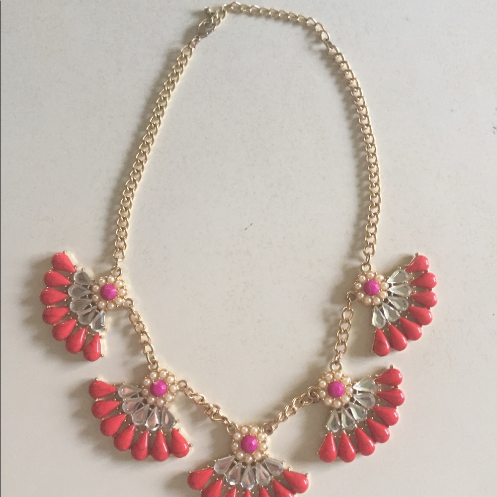 Red/ pink fashion necklace